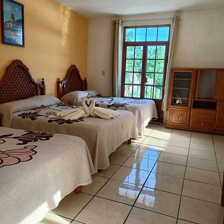 Hotel Camelinas Area Blanca 파츠쿠아로 외부 사진