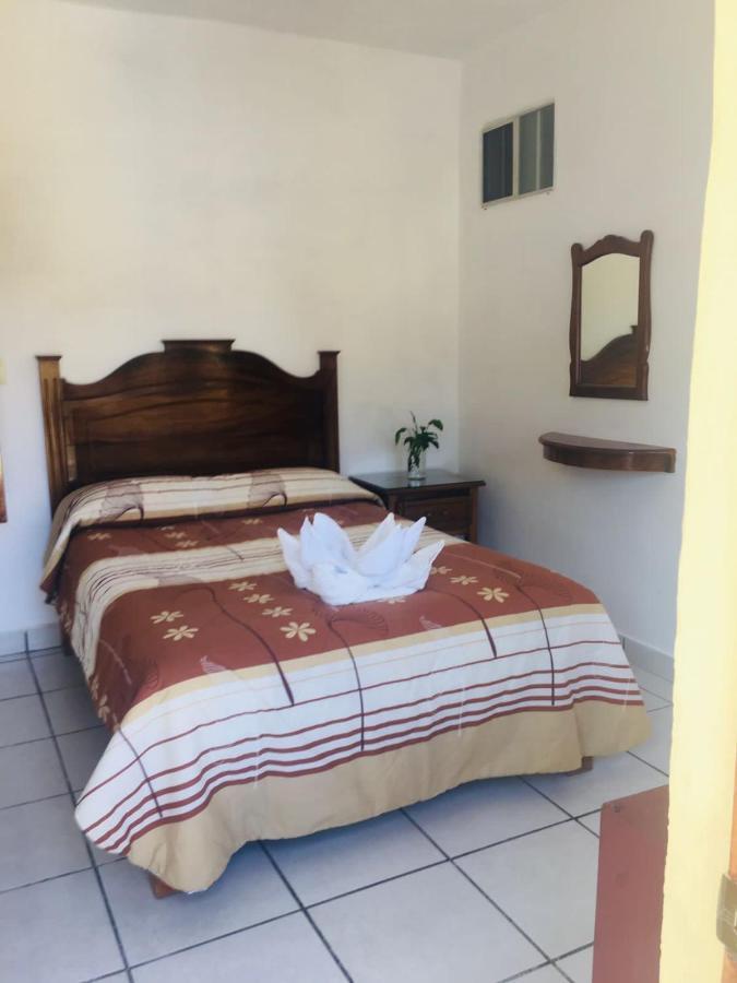 Hotel Camelinas Area Blanca 파츠쿠아로 외부 사진