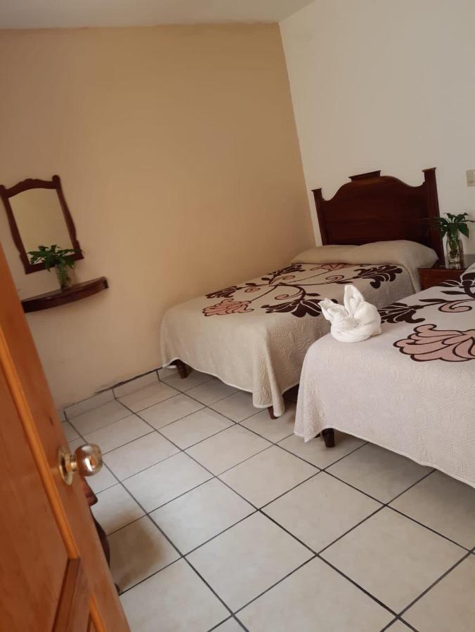 Hotel Camelinas Area Blanca 파츠쿠아로 외부 사진