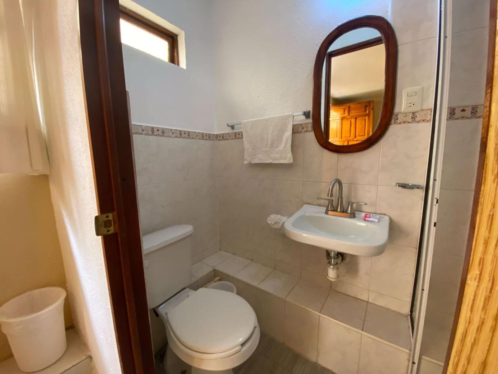 Hotel Camelinas Area Blanca 파츠쿠아로 외부 사진